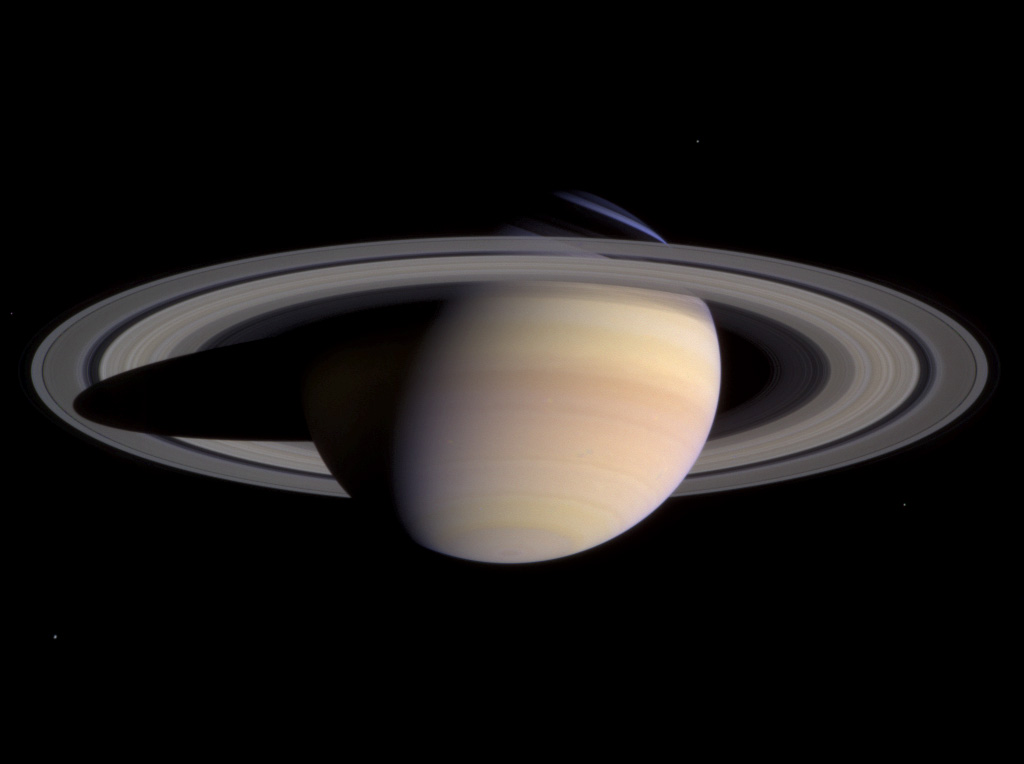 カッシーニによる土星の撮影 （2004年3月27日）wikipedia