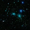 かみのけ座銀河団の着色合成画像 wikipedia